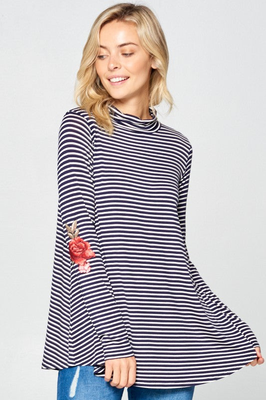 e Luna STRIPE JERSEY TURTLE NECK CASUAL TOP