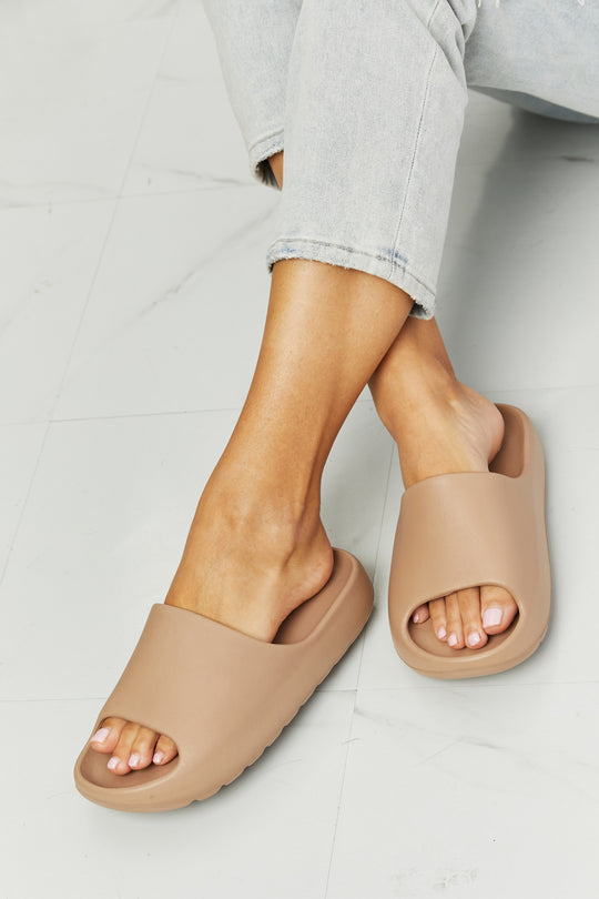 Trendsi Tan / 10 NOOK JOI In My Comfort Zone Slides in Beige