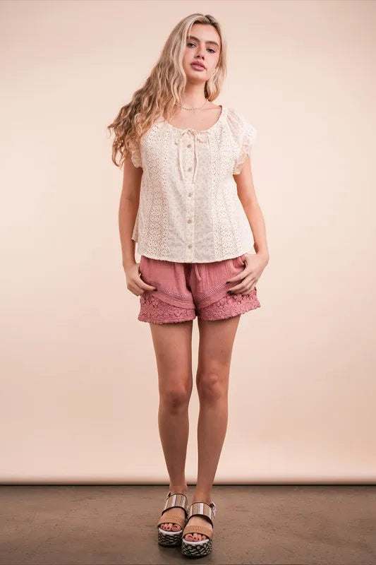 Trendsi VERY J Lace Contrast Detail Woven Shorts