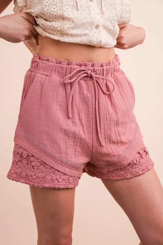 Trendsi VERY J Lace Contrast Detail Woven Shorts