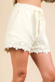 Trendsi VERY J Lace Contrast Detail Woven Shorts