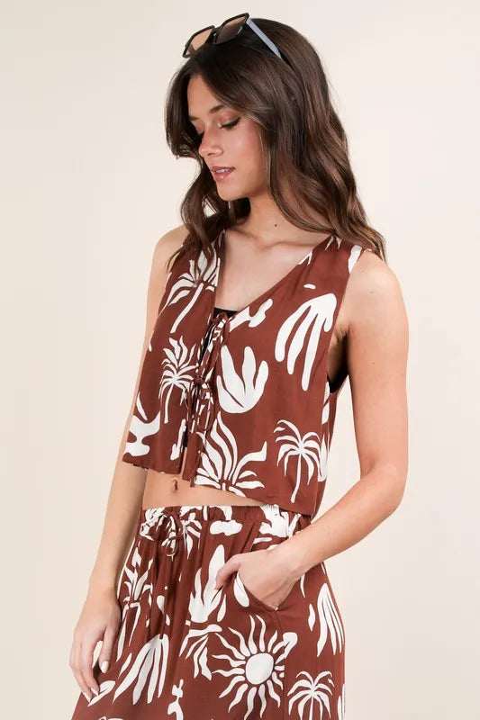 Trendsi VERY J Printed Front Tie Crop Resort Top