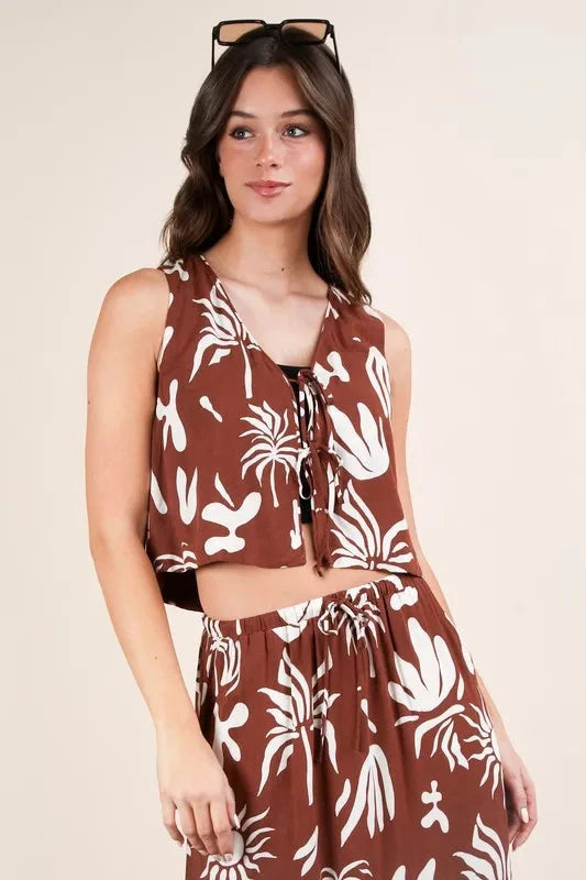 Trendsi VERY J Printed Front Tie Crop Resort Top